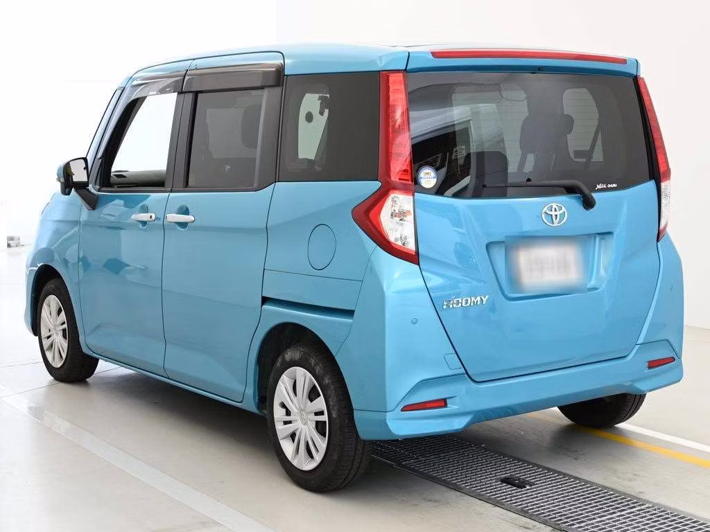 TOYOTA ROOMY