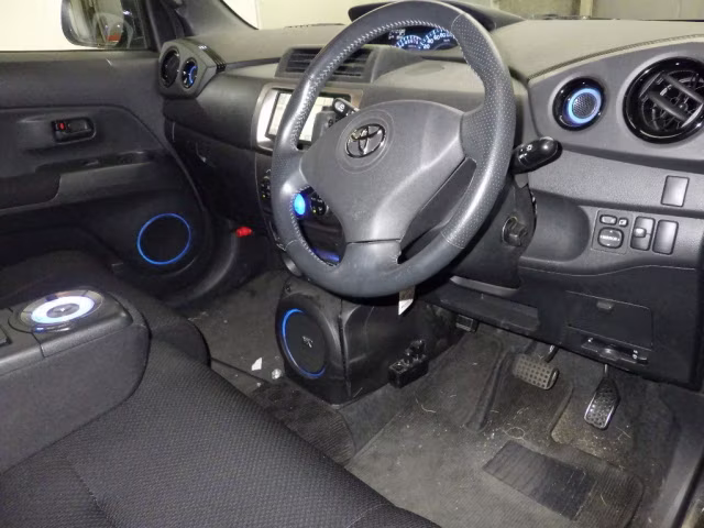 TOYOTA BB