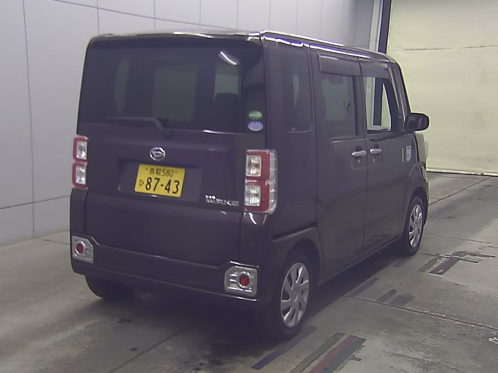 DAIHATSU WAKE