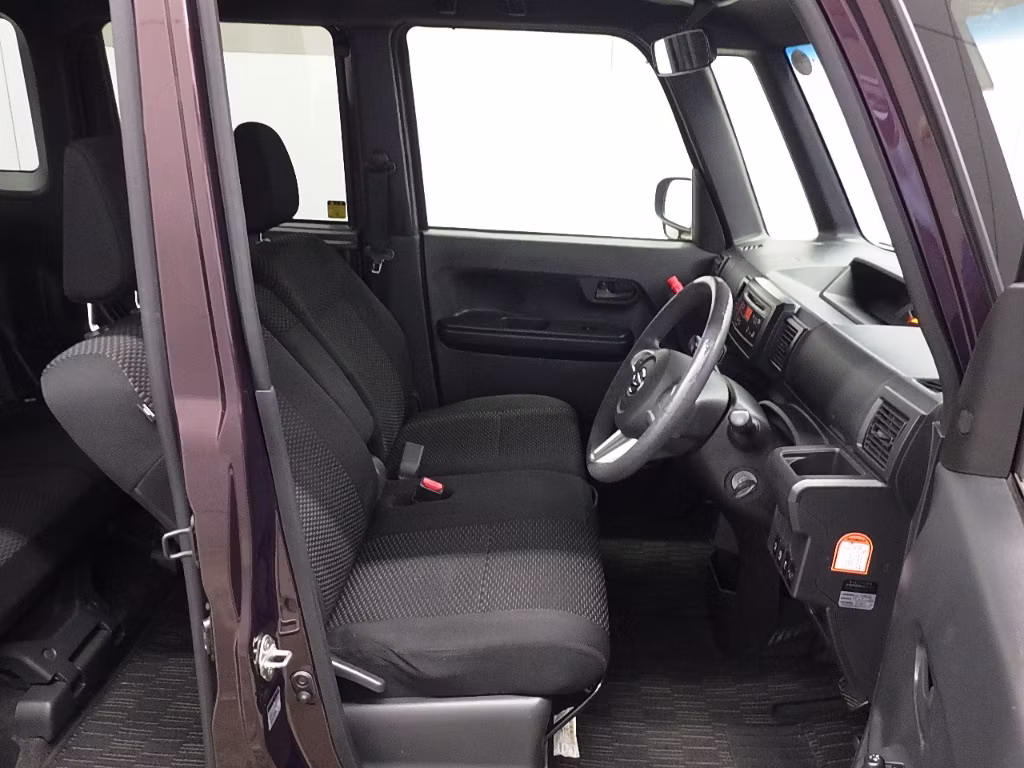 DAIHATSU WAKE
