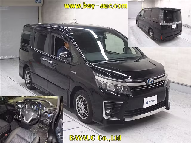 TOYOTA VOXY