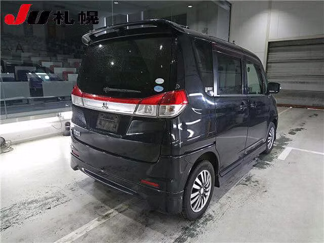 MITSUBISHI DELICA D:2