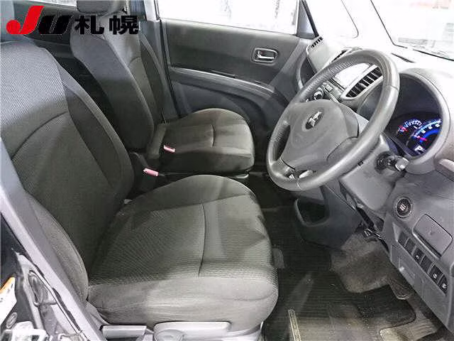 MITSUBISHI DELICA D:2