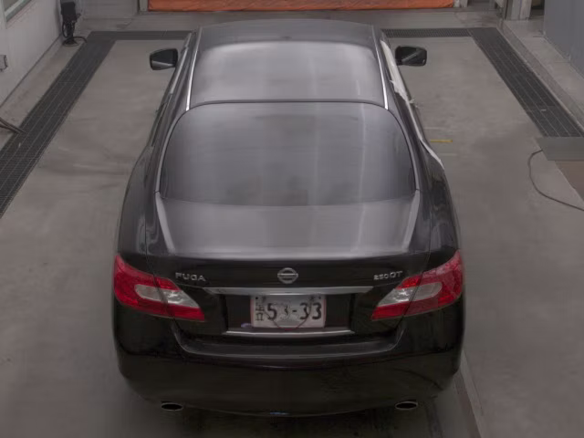NISSAN FUGA