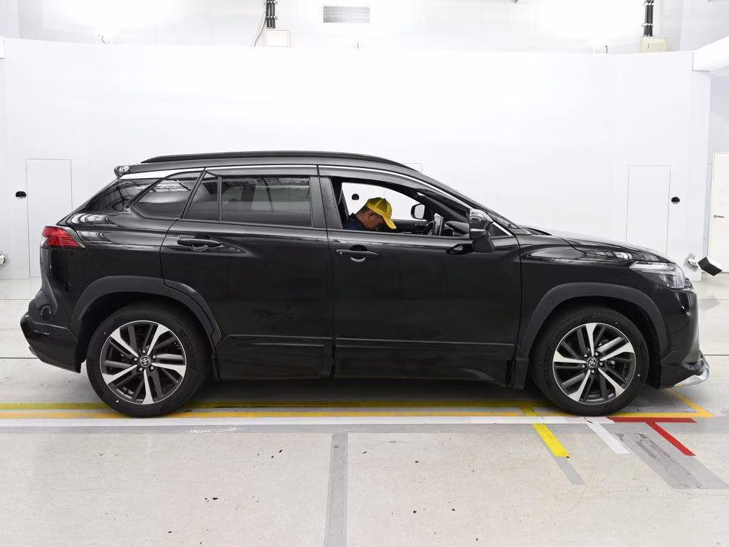 TOYOTA COROLLA CROSS