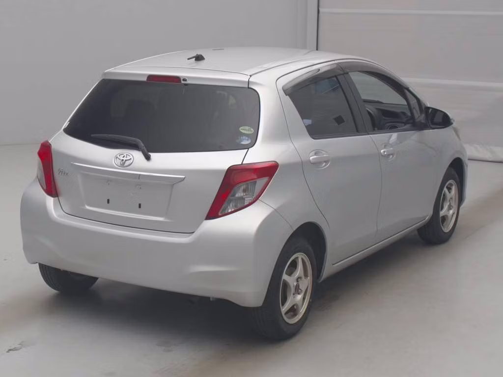TOYOTA VITZ
