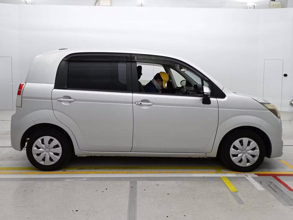 TOYOTA SPADE