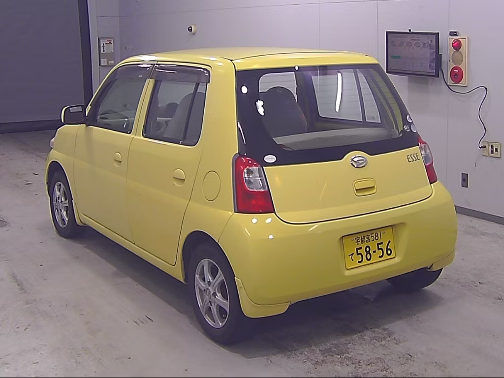 DAIHATSU ESSE