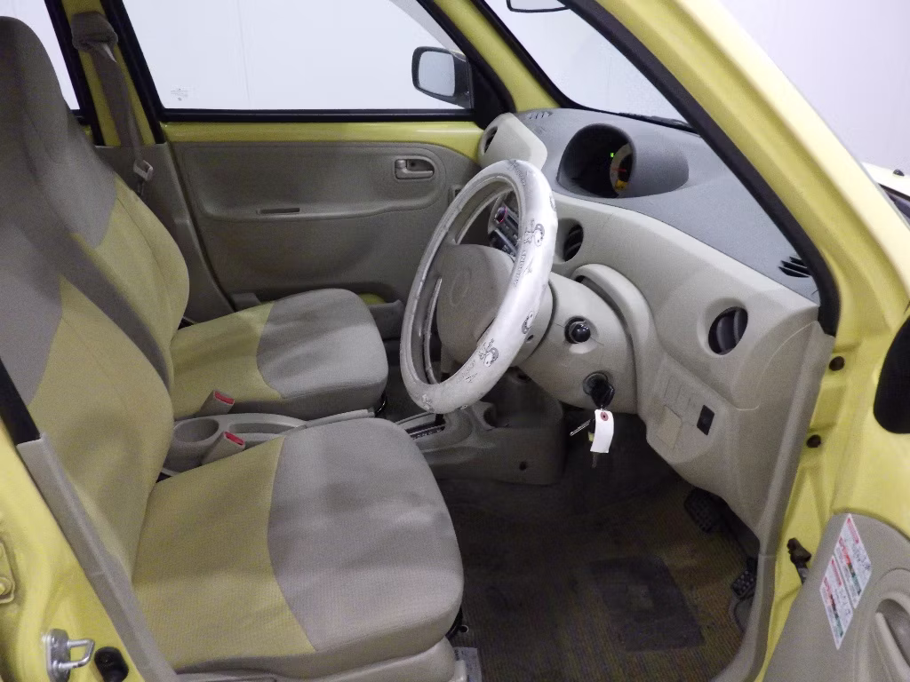 DAIHATSU ESSE