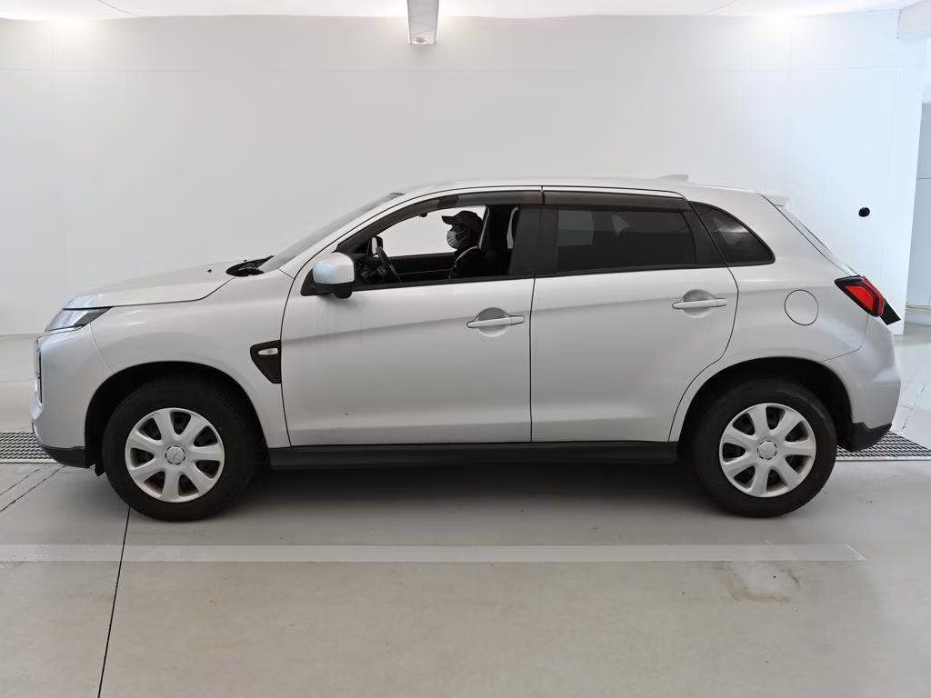 MITSUBISHI RVR