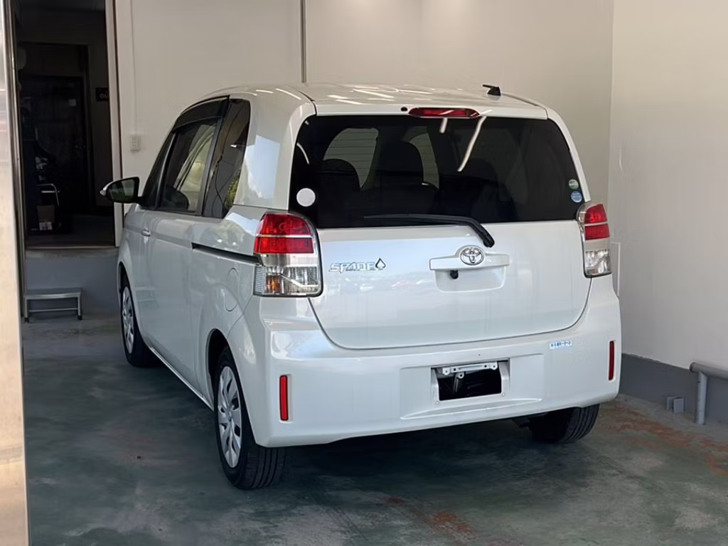 TOYOTA SPADE