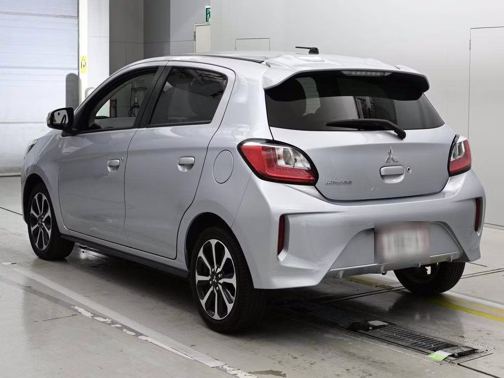 MITSUBISHI MIRAGE