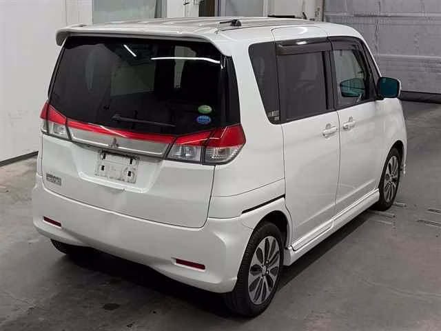MITSUBISHI DELICA D:2