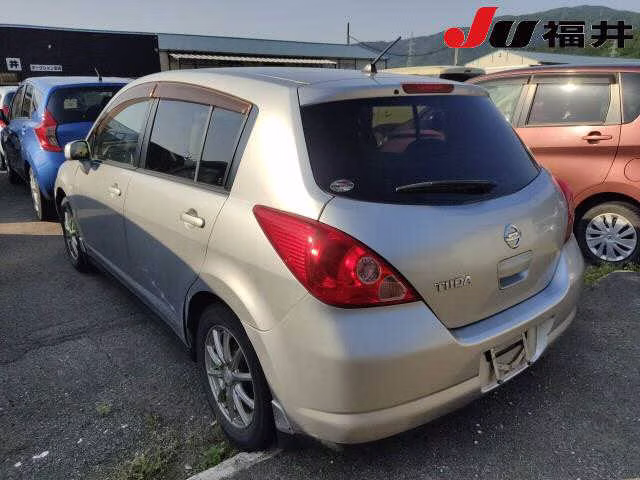 Nissan Tiida