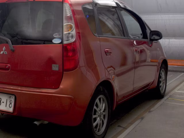 MITSUBISHI COLT