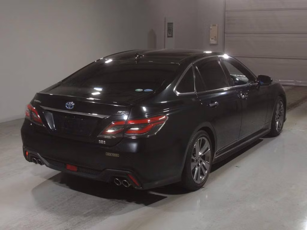 TOYOTA CROWN