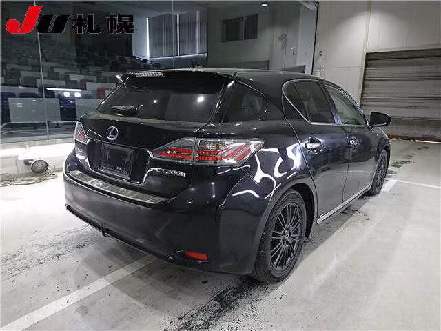 LEXUS CT200H