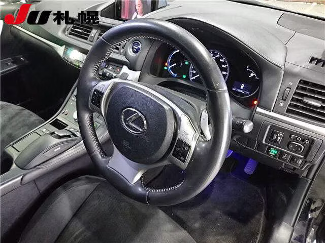 LEXUS CT200H