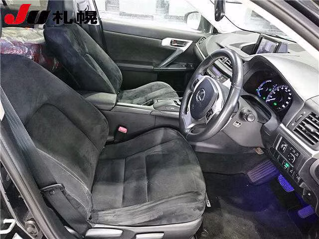 LEXUS CT200H