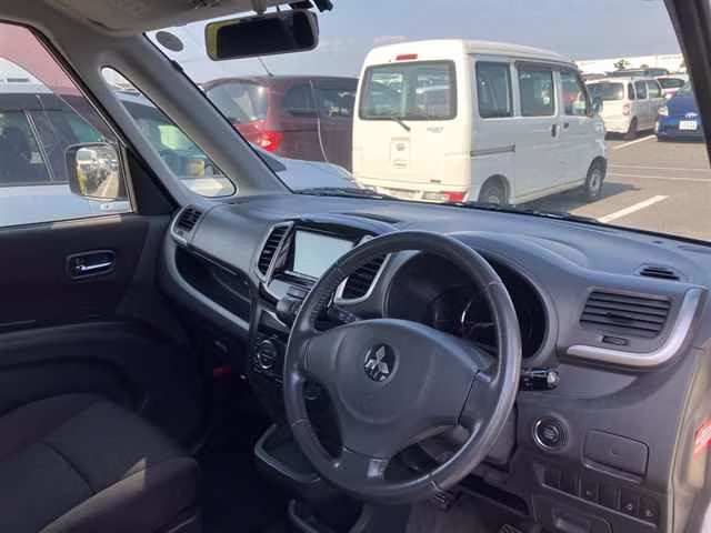 MITSUBISHI DELICA D:2
