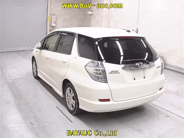 HONDA FIT SHUTTLE