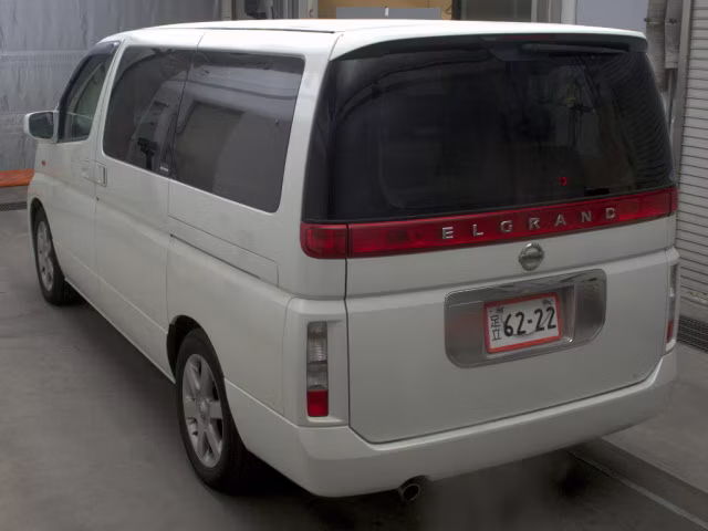 NISSAN ELGRAND