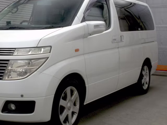 NISSAN ELGRAND