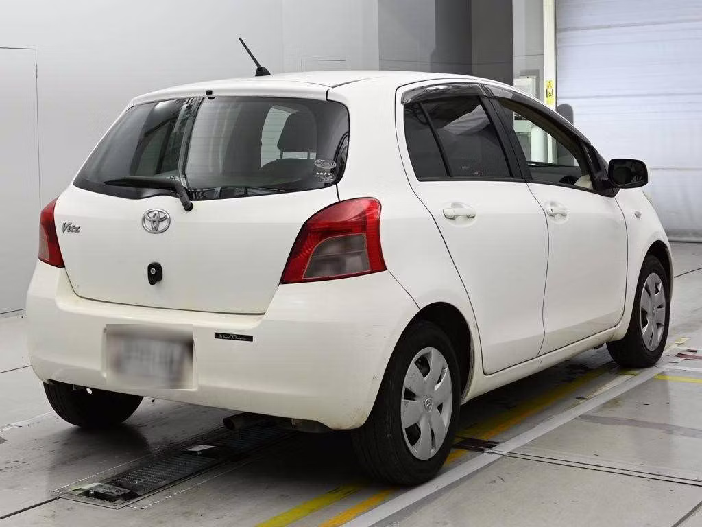 TOYOTA VITZ
