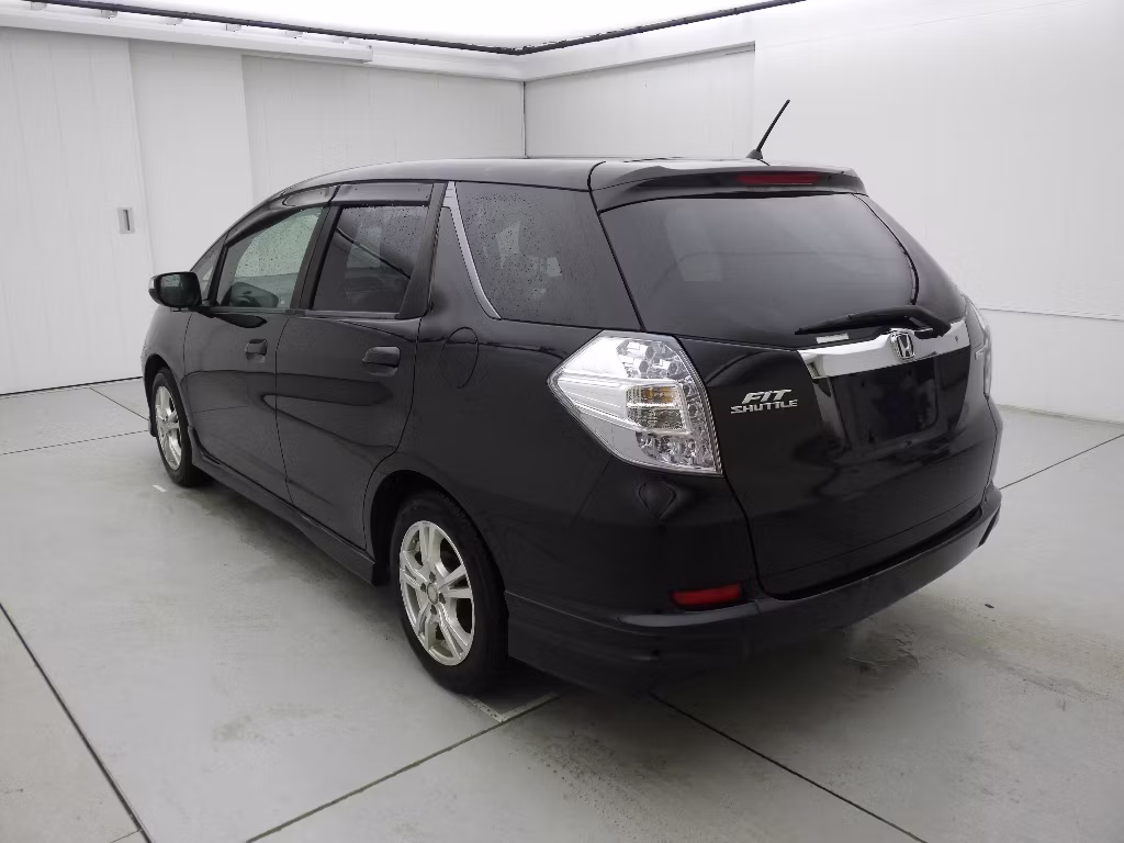 HONDA FIT SHUTTLE