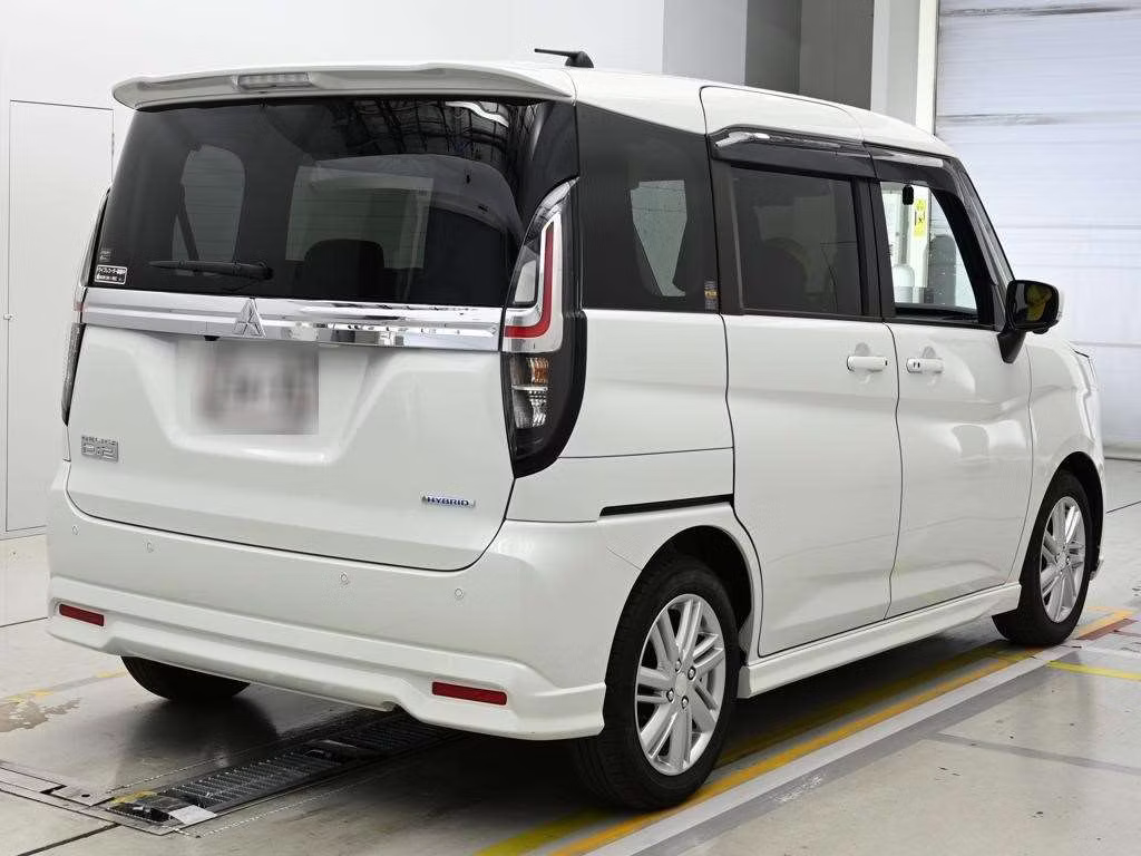 MITSUBISHI DELICA D:2