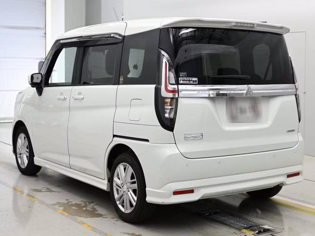 MITSUBISHI DELICA D:2