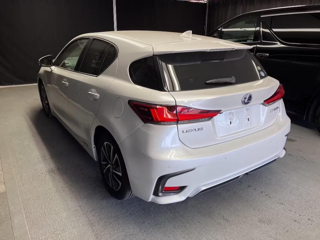 LEXUS CT200H