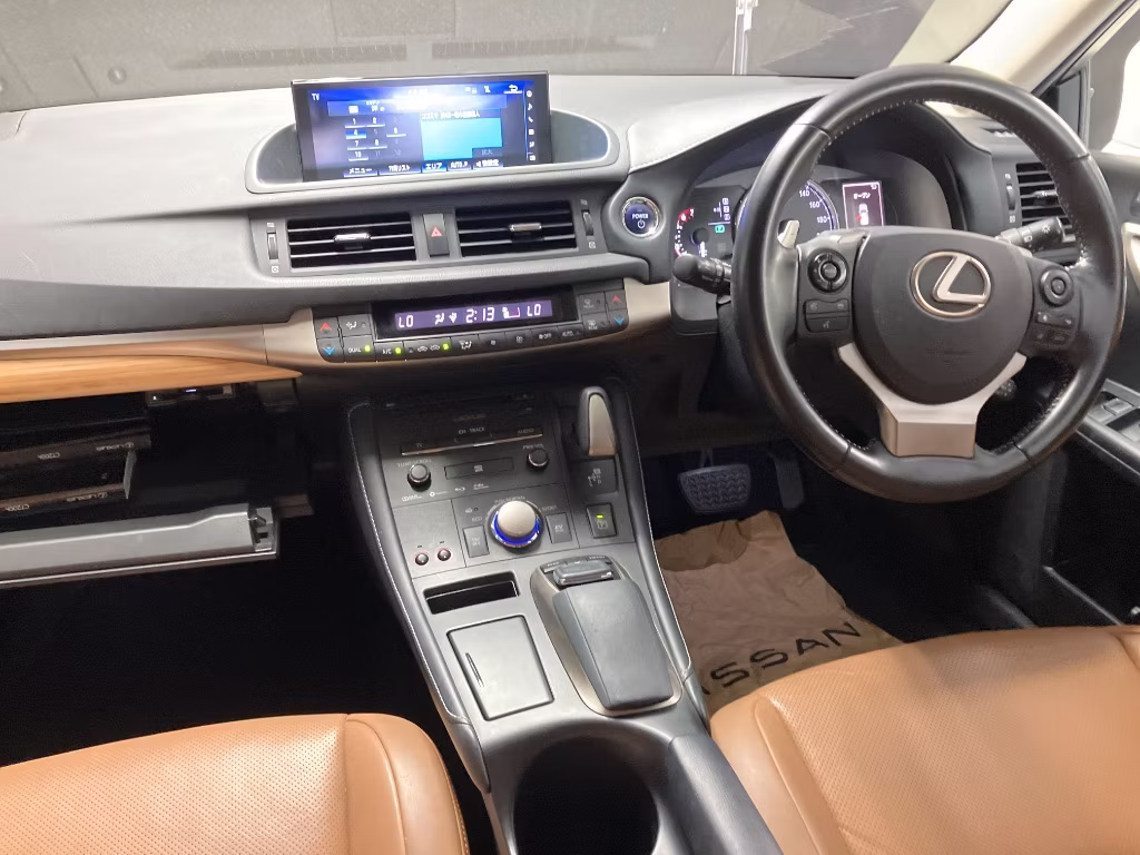 LEXUS CT200H