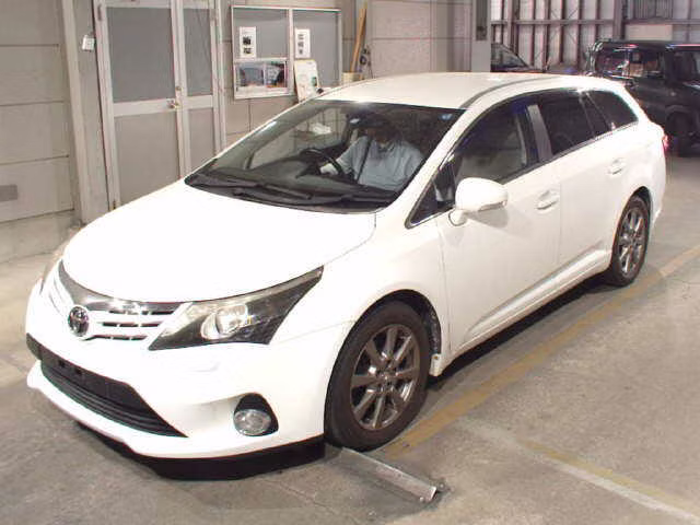 TOYOTA AVENSIS