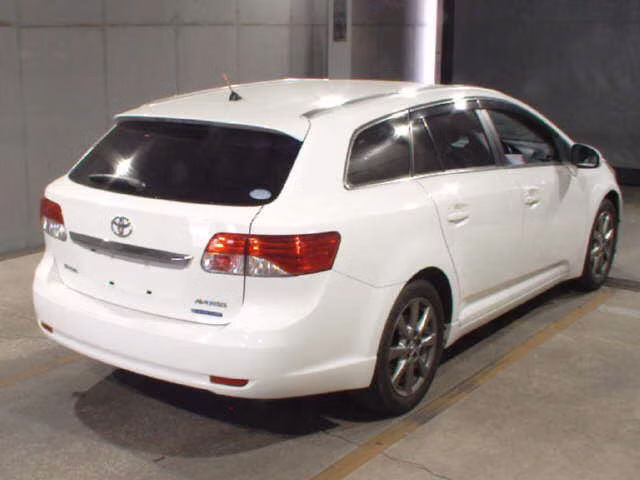 TOYOTA AVENSIS