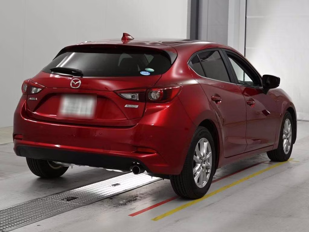 MAZDA AXELA