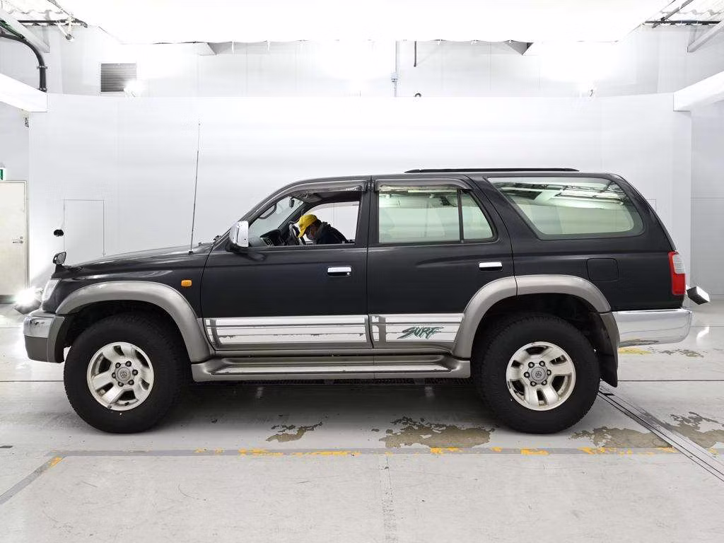TOYOTA HILUX SURF