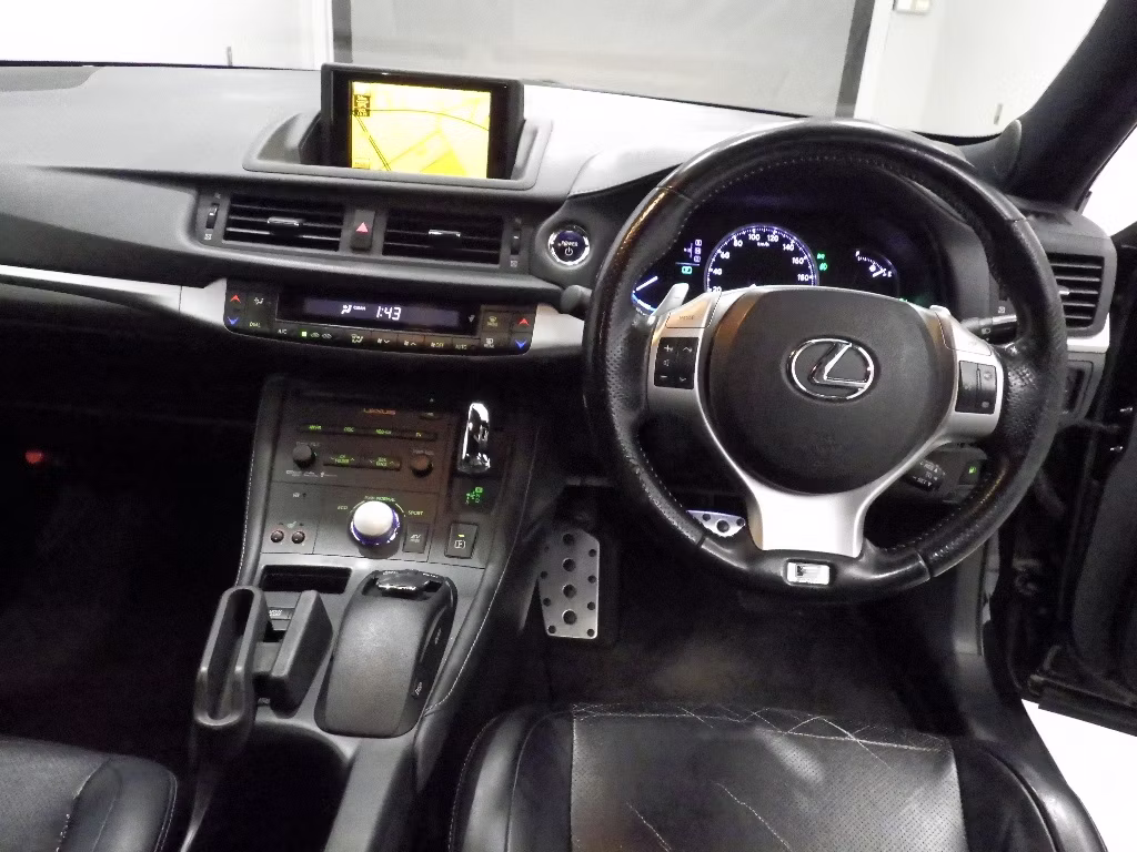 LEXUS CT200H