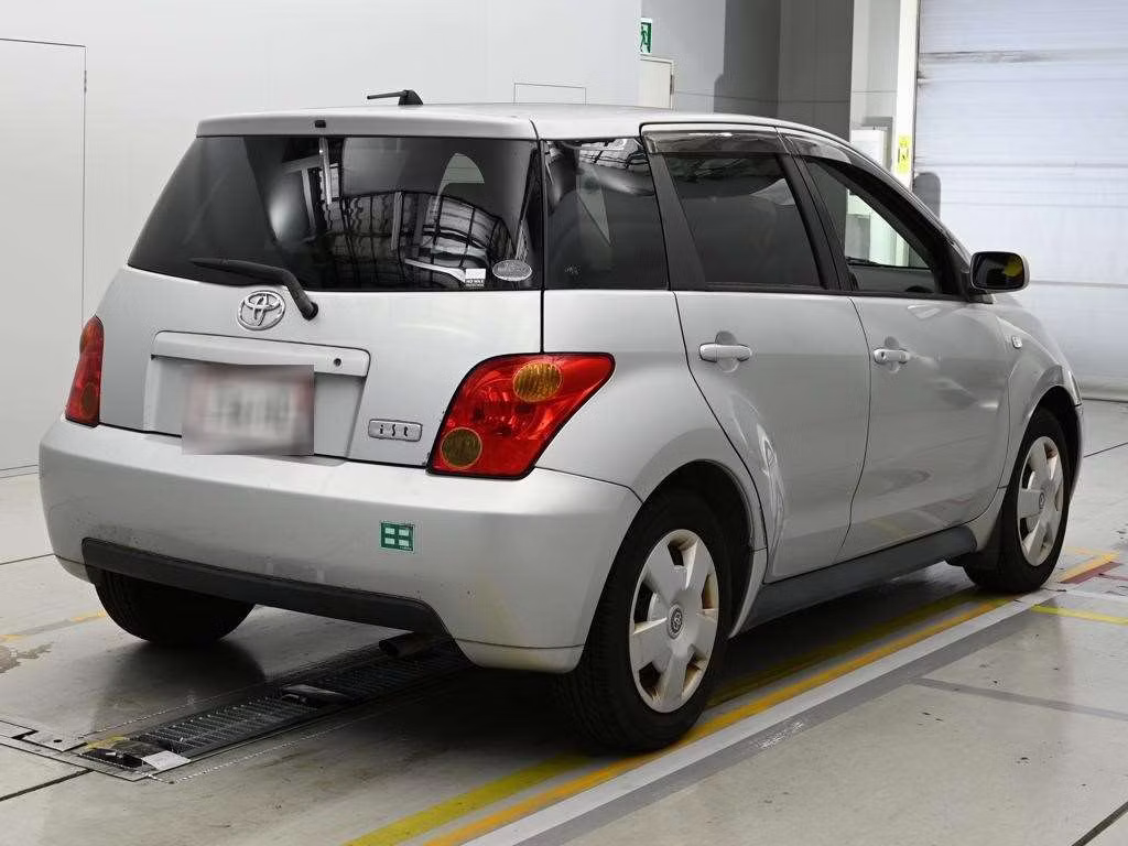 TOYOTA IST