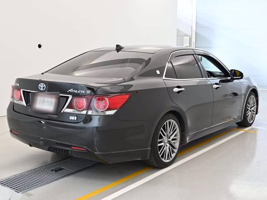 TOYOTA CROWN