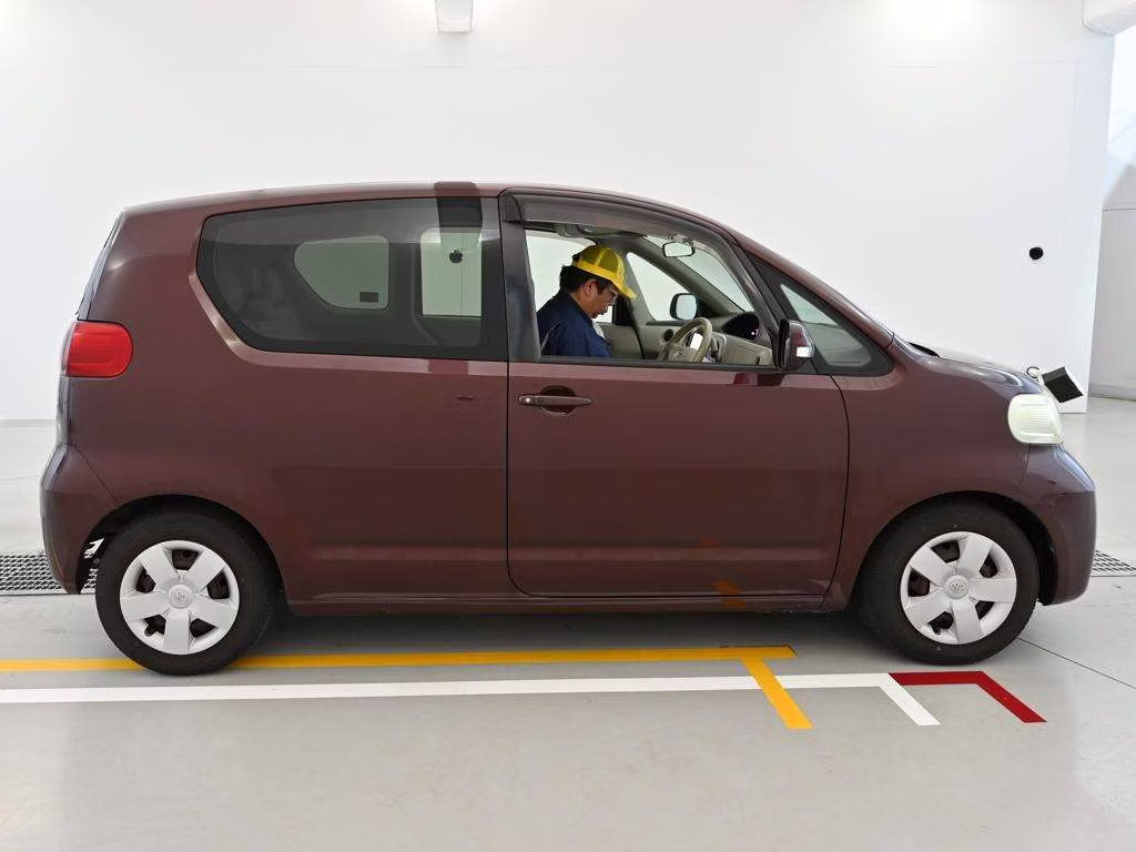 TOYOTA PORTE