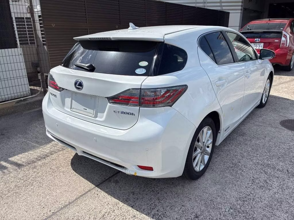 LEXUS CT200H