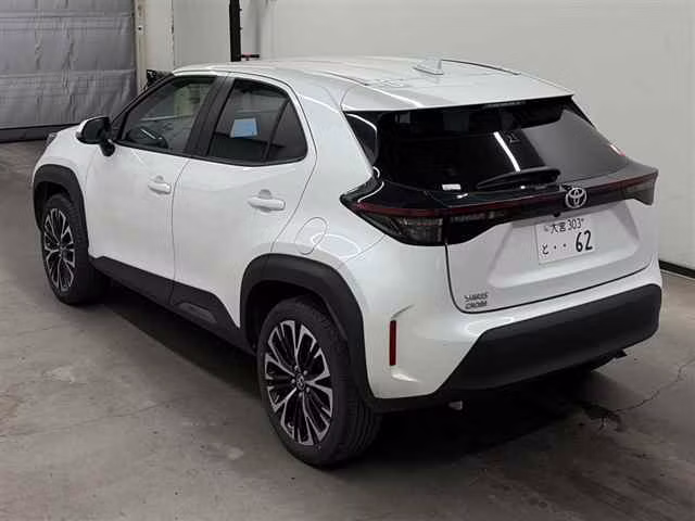 TOYOTA YARIS CROSS