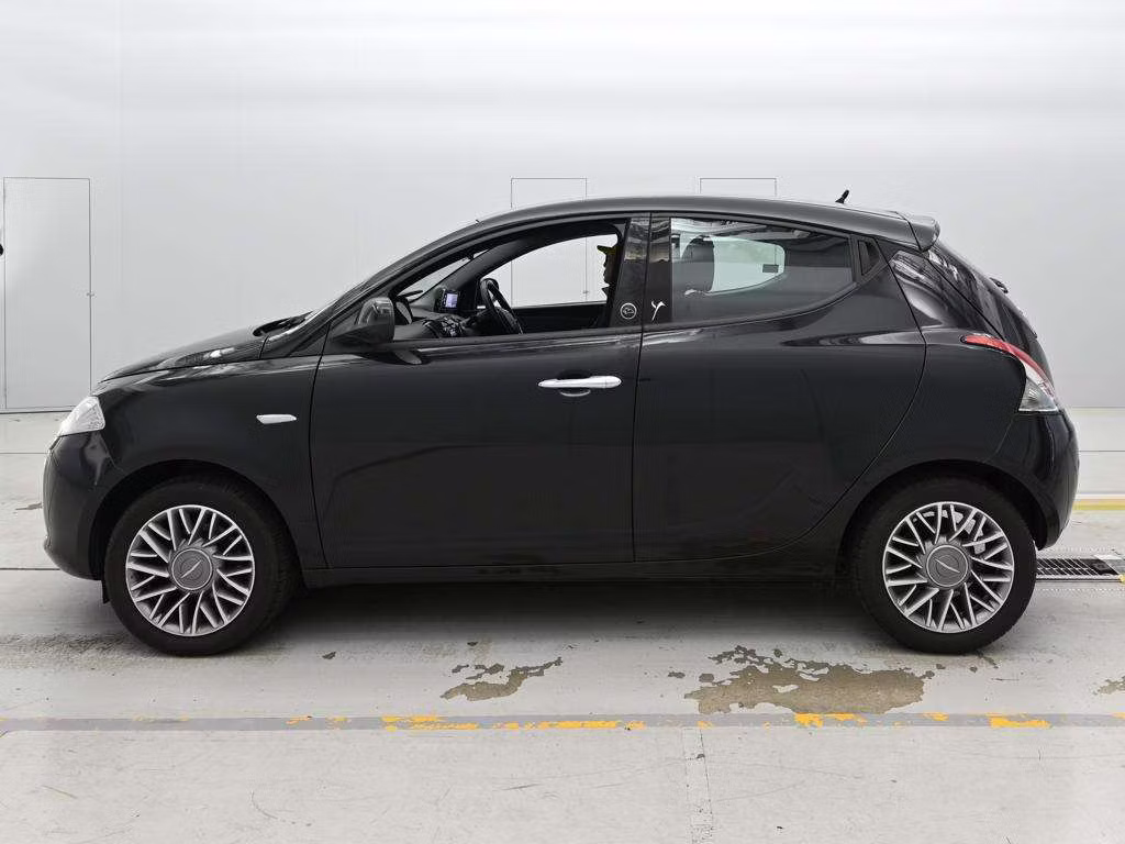 CHRYSLER YPSILON