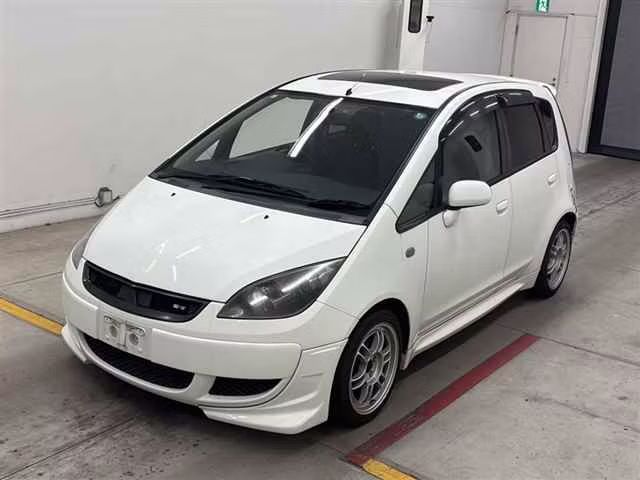 MITSUBISHI COLT