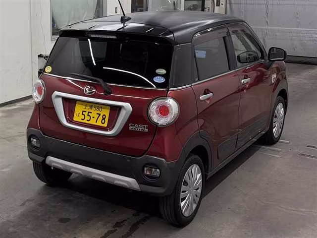 DAIHATSU CAST