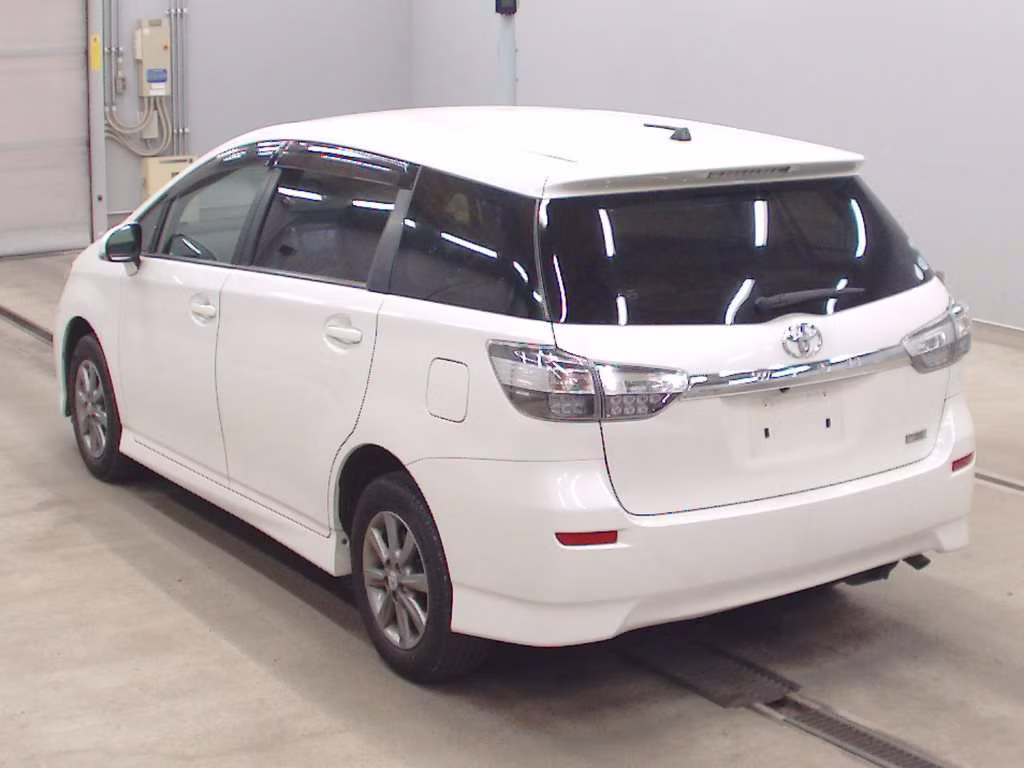 TOYOTA WISH