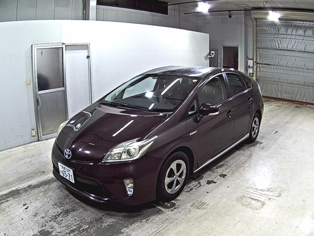 TOYOTA PRIUS