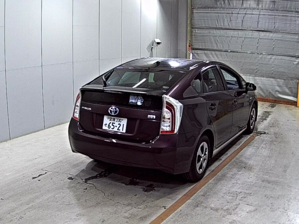 TOYOTA PRIUS