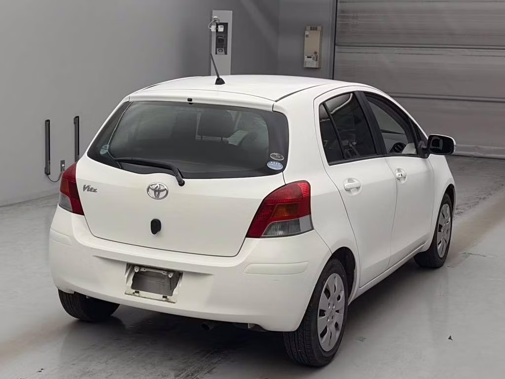 TOYOTA VITZ